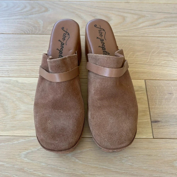 Free People Brown Suede clogs size 8.5 - Picture 2 of 11